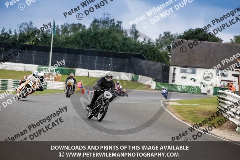 Vintage motorcycle club;eventdigitalimages;mallory park;mallory park trackday photographs;no limits trackdays;peter wileman photography;trackday digital images;trackday photos;vmcc festival 1000 bikes photographs